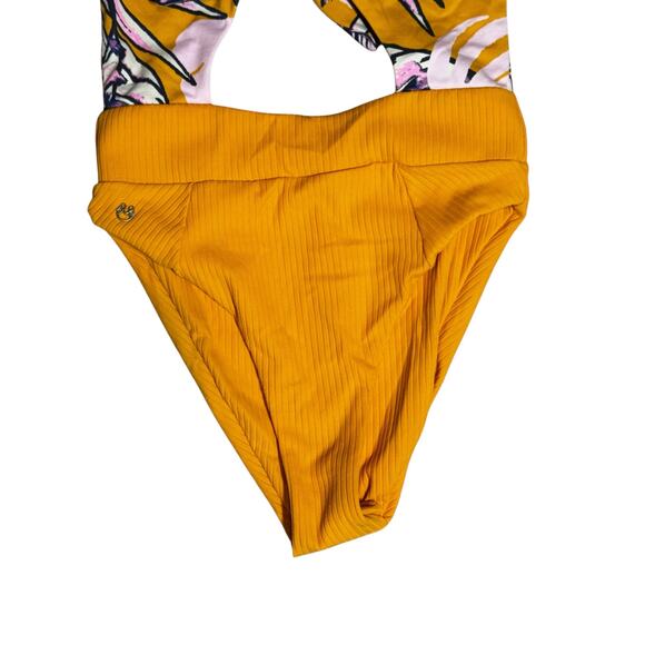 Maaji Maracuja Reversible One Piece Swimsuit Size SMALL Mustard Yellow Cutout - Picture 8 of 14
